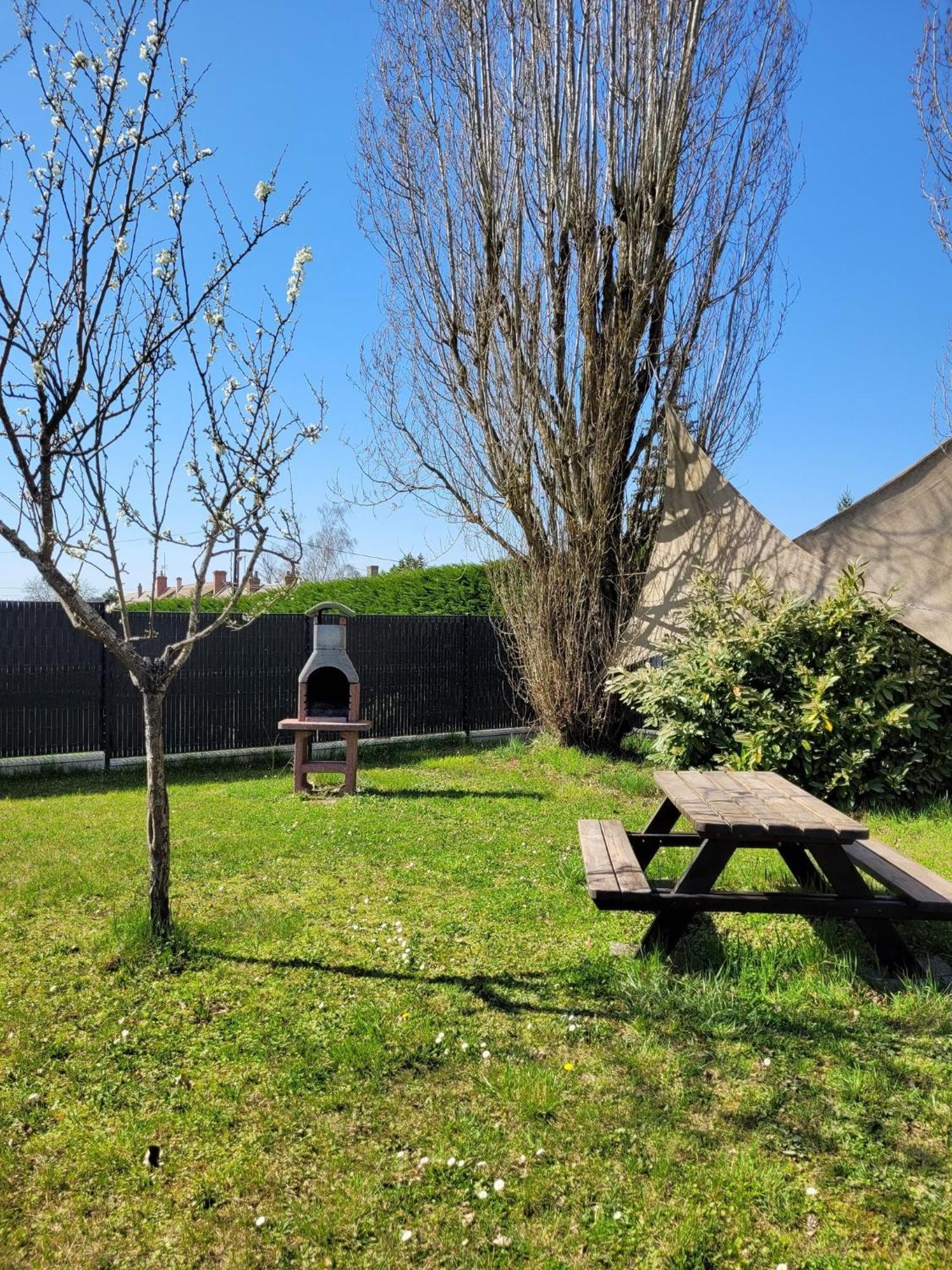 L Amalia Au Coeur Des Chateaux De La Loire Et Du Zoo De Beauval Sambin Kamer foto